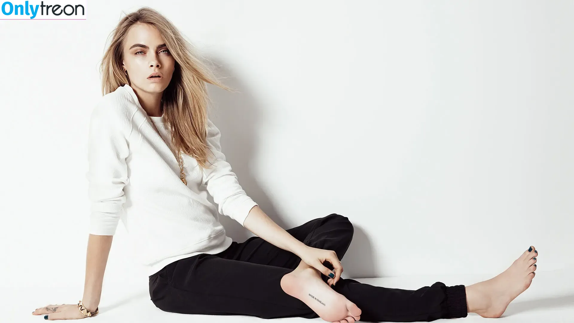 Cara Delevingne голая photo #2508 (caradelevingne)