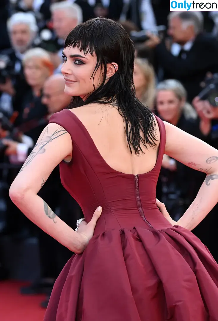 Cara Delevingne nude photo #2785 (caradelevingne)