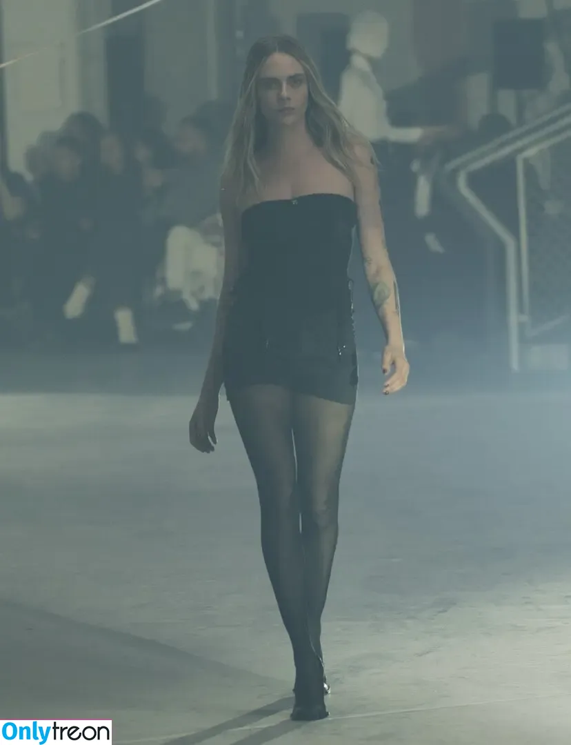 Cara Delevingne nude photo #2853 (caradelevingne)