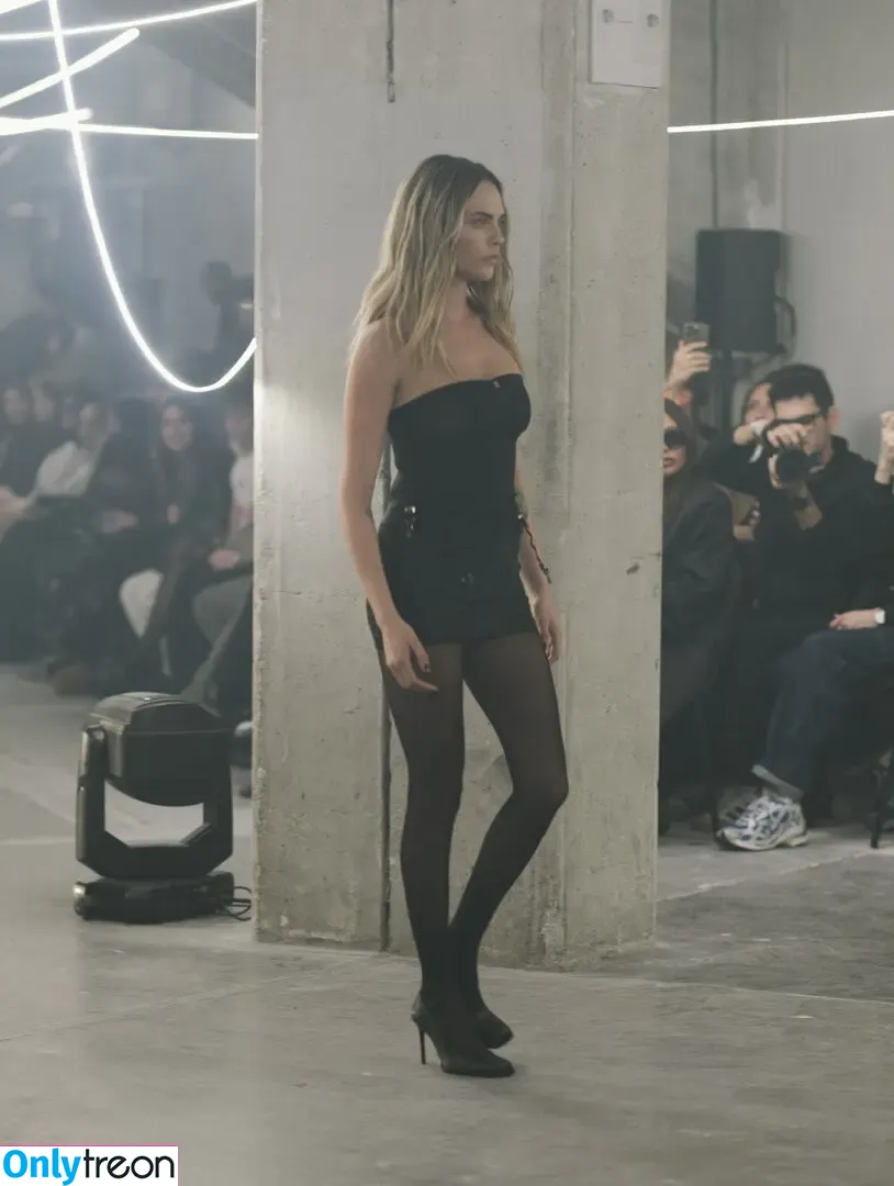 Cara Delevingne nude photo #2854 (caradelevingne)