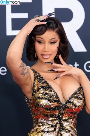 Cardi B / iamcardib nude photo #0883