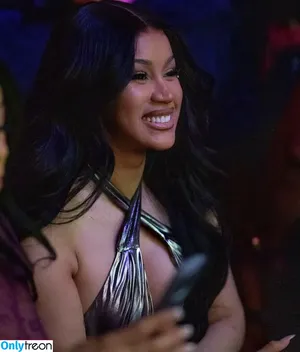 Cardi B / iamcardib nude photo #0946