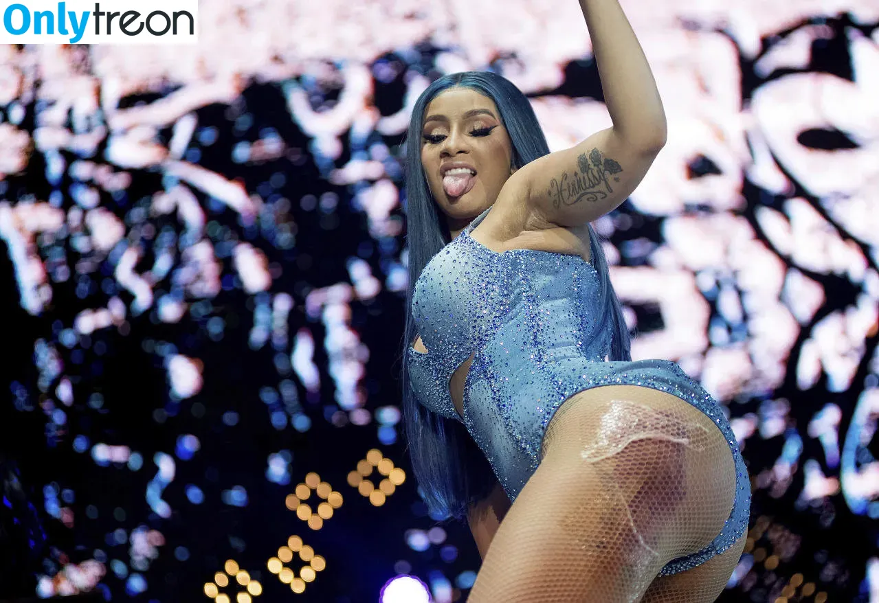 Cardi B голая photo #0004 (iamcardib)