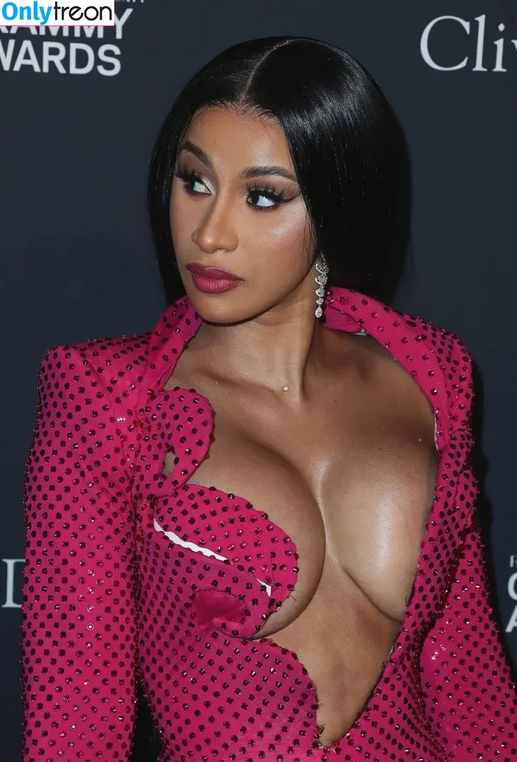 Cardi B голая photo #0033 (iamcardib)