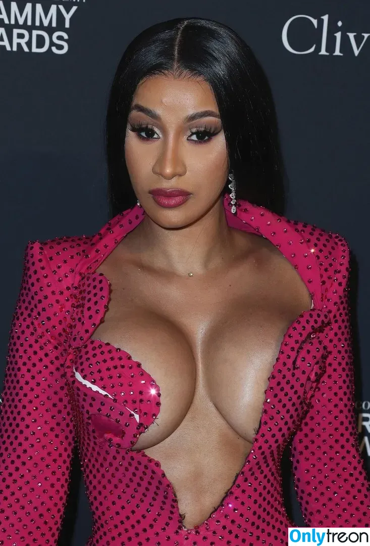 Cardi B голая photo #0034 (iamcardib)