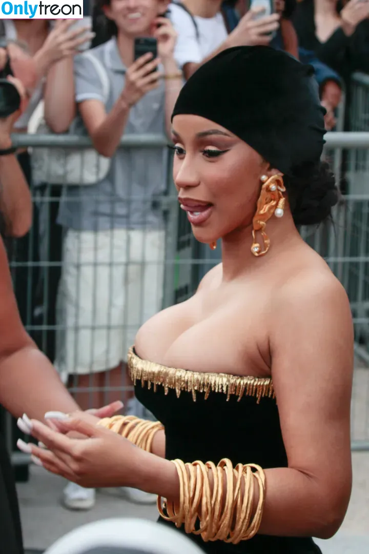 Cardi B голая photo #0226 (iamcardib)