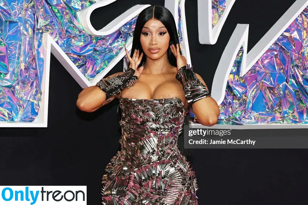 Cardi B голая photo #0244 (iamcardib)