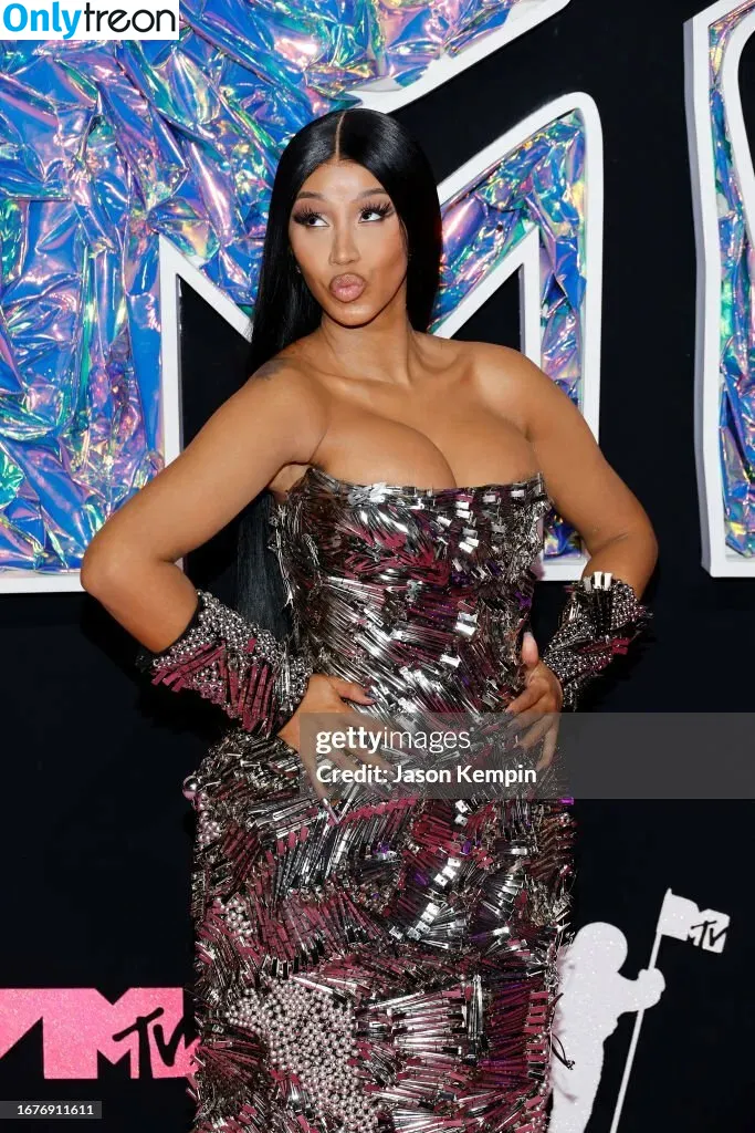 Cardi B голая photo #0252 (iamcardib)