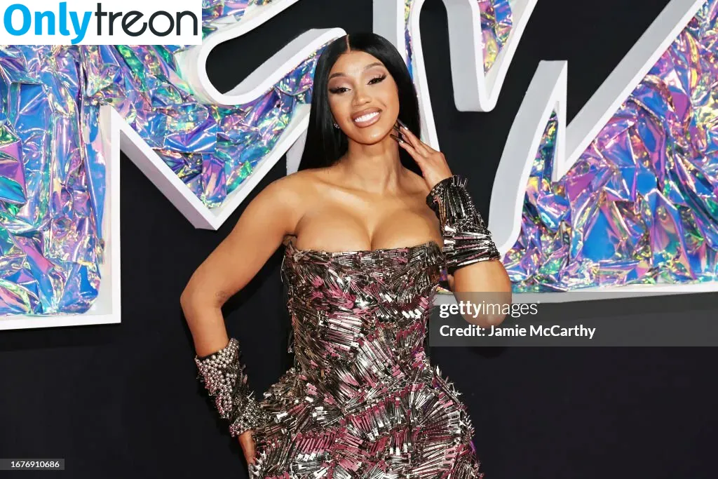 Cardi B голая photo #0255 (iamcardib)