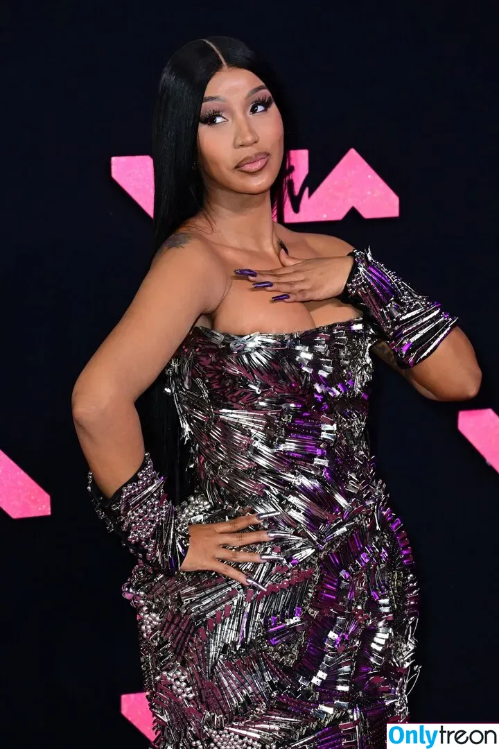 Cardi B голая photo #0272 (iamcardib)