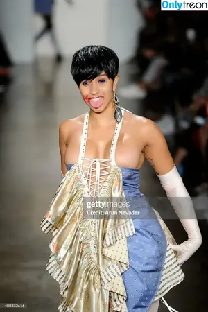 Cardi B / iamcardib nude photo #1175