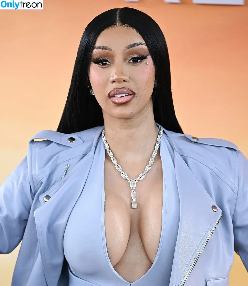 Cardi B голая photo #1015 (iamcardib)