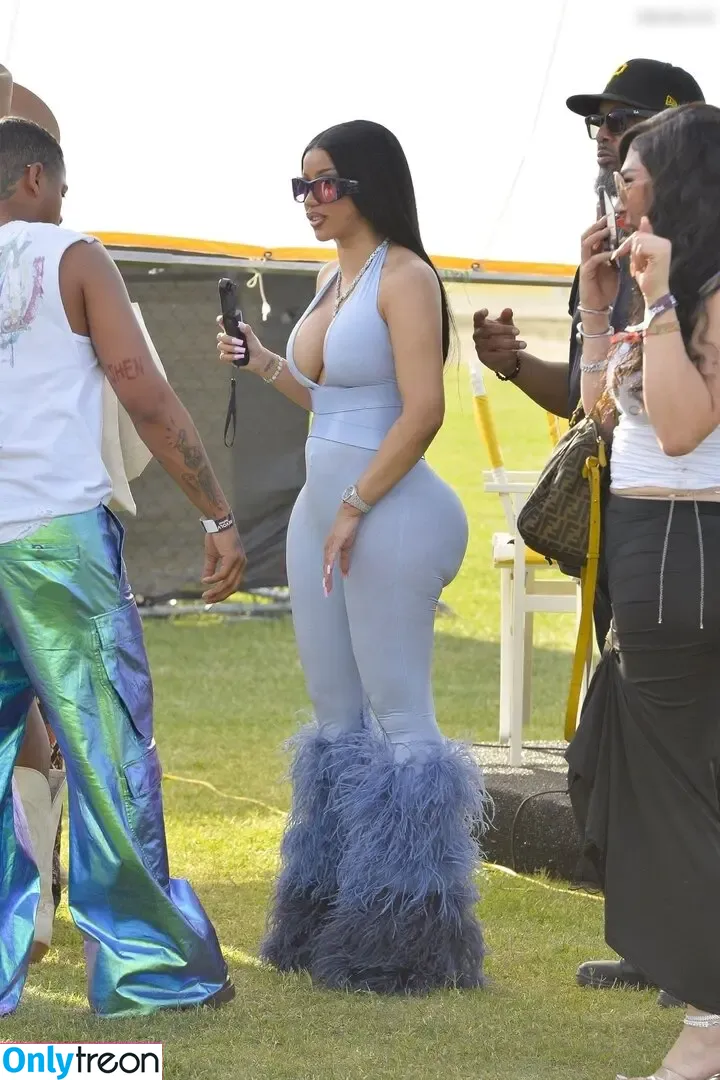 Cardi B nude photo #1023 (iamcardib)