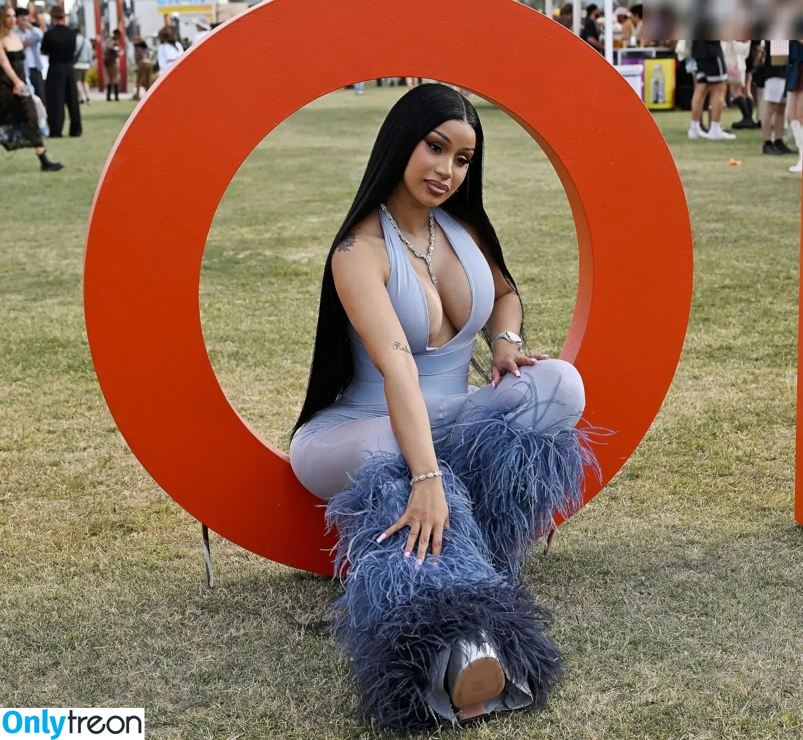 Cardi B голая photo #1029 (iamcardib)