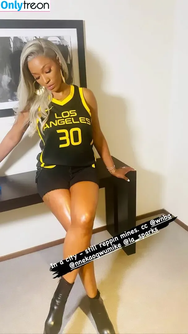 Cari Champion nude photo #0002 (Cari Champion)