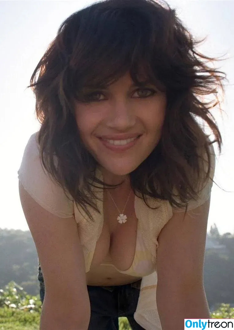Carla Gugino голая photo #0055 (carlagugino)