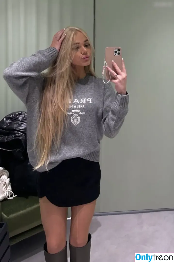 Carla Wiedbrauk голая photo #0002 (carlawiedbrauk)