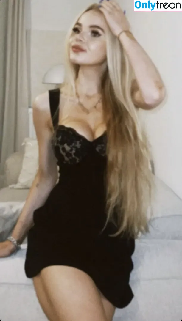Carla Wiedbrauk голая photo #0004 (carlawiedbrauk)