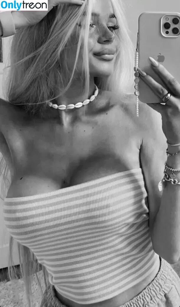 Carla Wiedbrauk nude photo #0128 (carlawiedbrauk)