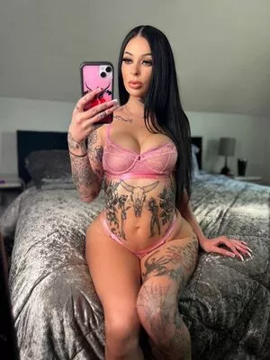 Carleebinx nude photo #0003