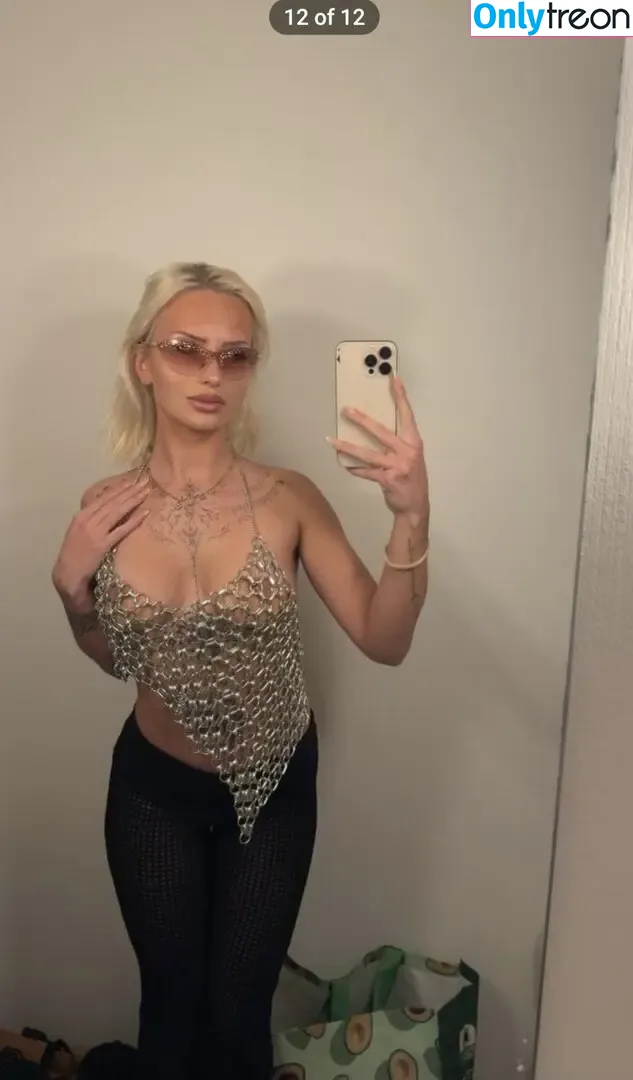 carlitaxshelley nude photo #0022 (carlitaxshelley)