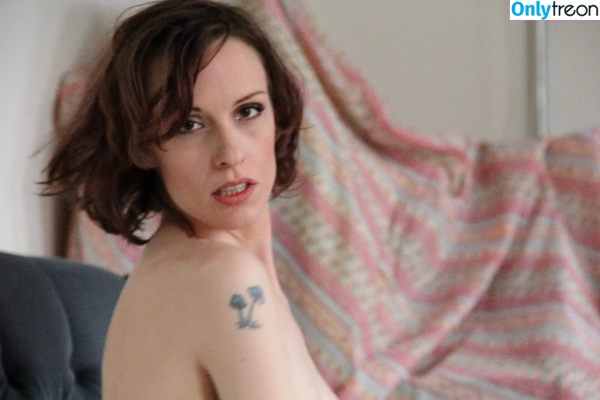 Carly Erin O'Neil голая photo #0005 (Carly Ad Astra / carlyadastra)