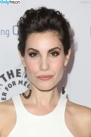 Carly Pope / pope_onarope nude photo #0021