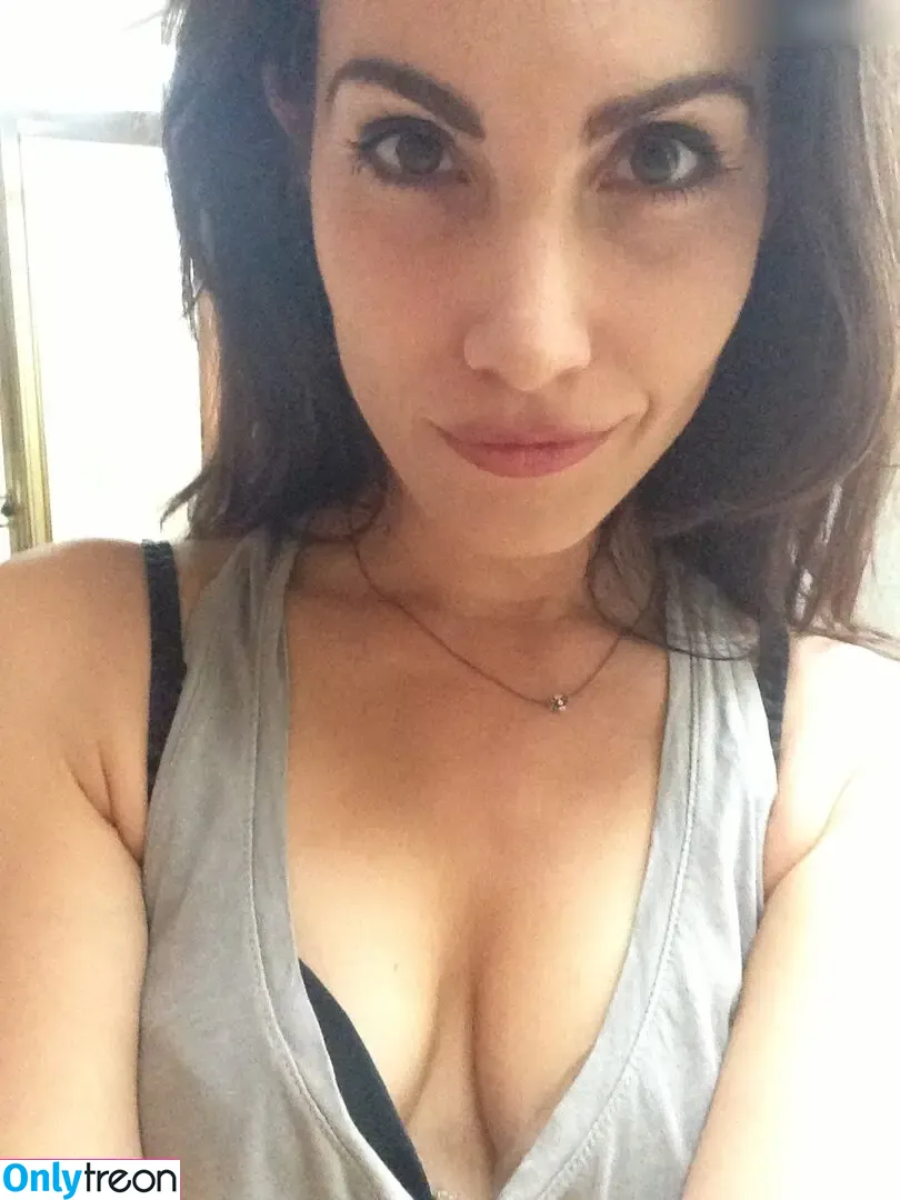 Carly Pope nude photo #0008 (pope_onarope)