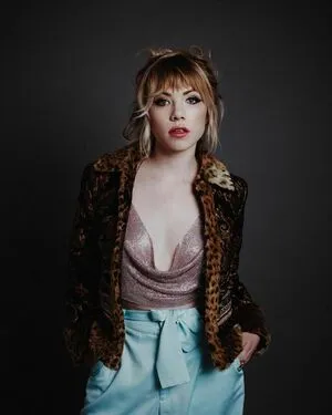 Carly Rae Jepsen / carlyraejepsen фото голая #0018