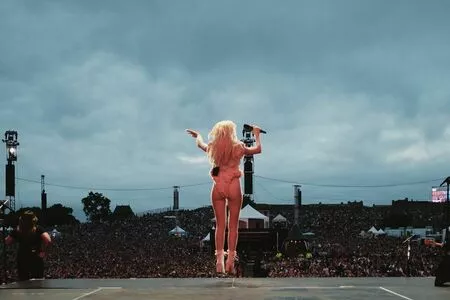 Carly Rae Jepsen / carlyraejepsen фото голая #0113