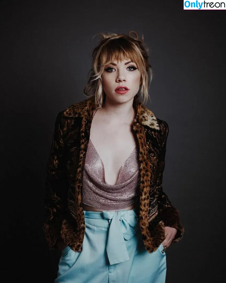 Carly Rae Jepsen голая photo #0018 (carlyraejepsen)