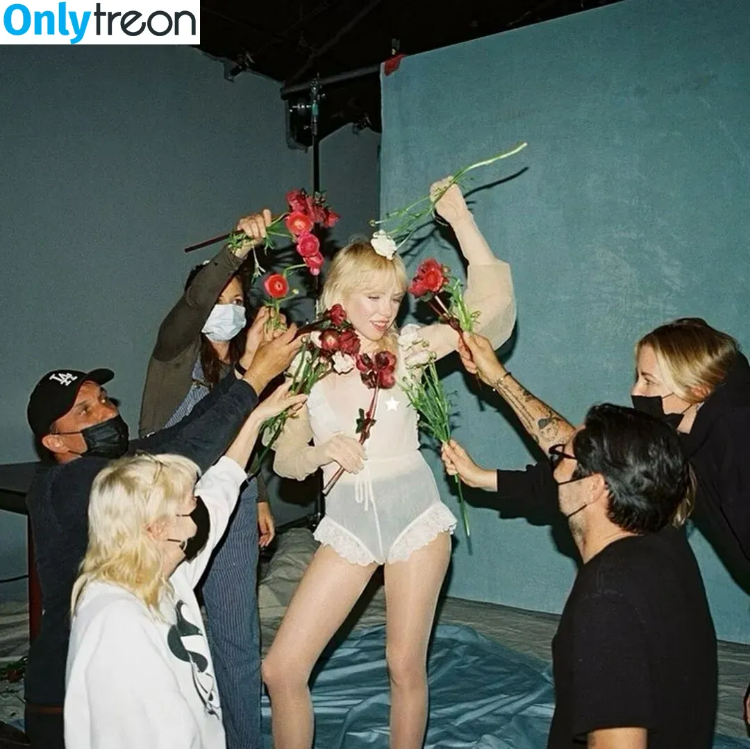 Carly Rae Jepsen голая photo #0061 (carlyraejepsen)