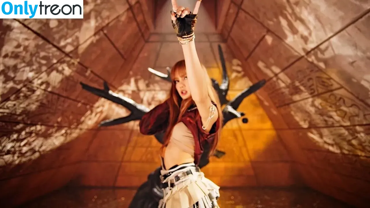 Carly Rae Jepsen голая photo #0073 (carlyraejepsen)