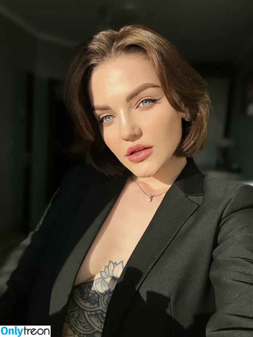 carlyonlycarly nude photo #0012 (theonlycarly)
