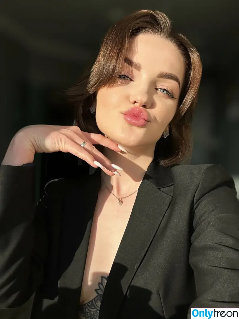 carlyonlycarly nude photo #0013 (theonlycarly)