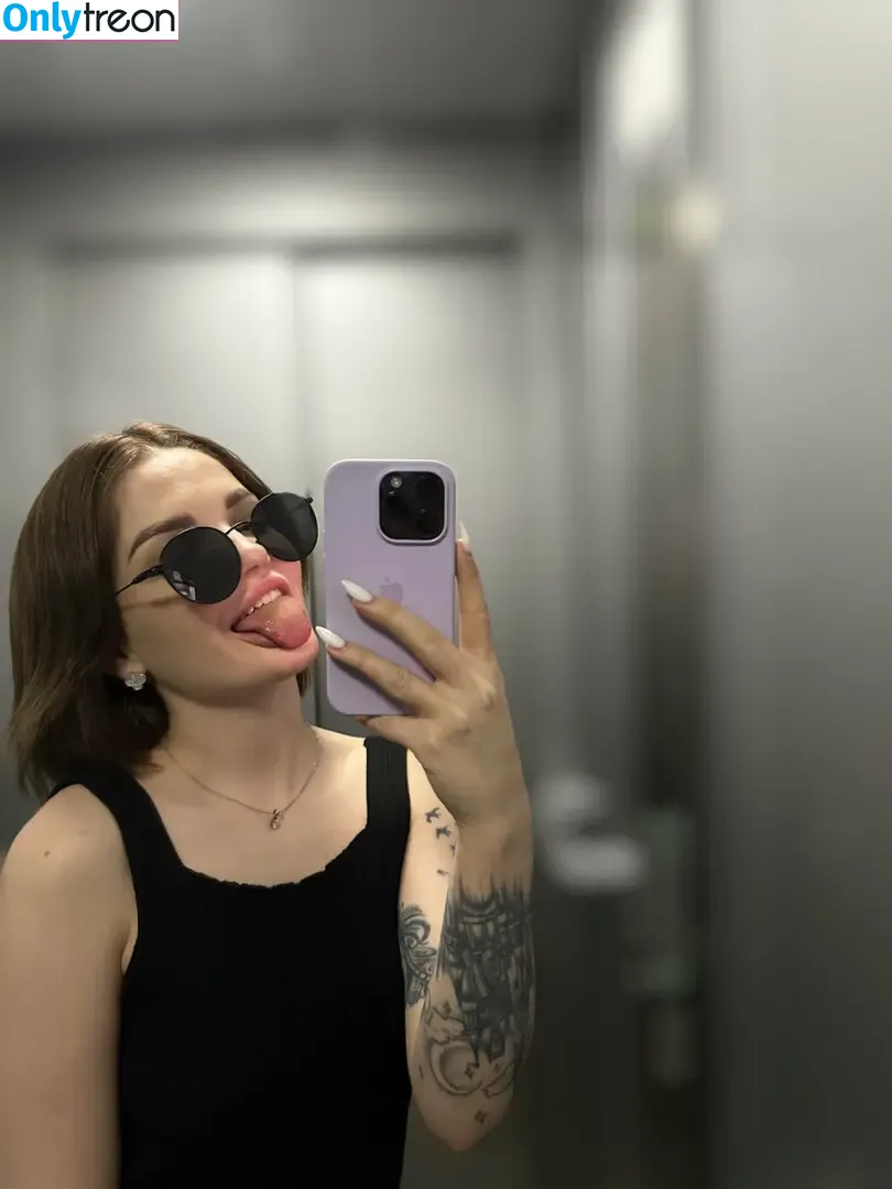 carlyonlycarly nude photo #0030 (theonlycarly)