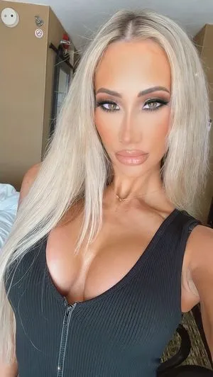 Carmella / Lucy Morey / carmellawwe / godesscarmellax / sexycarmella фото голая #0053