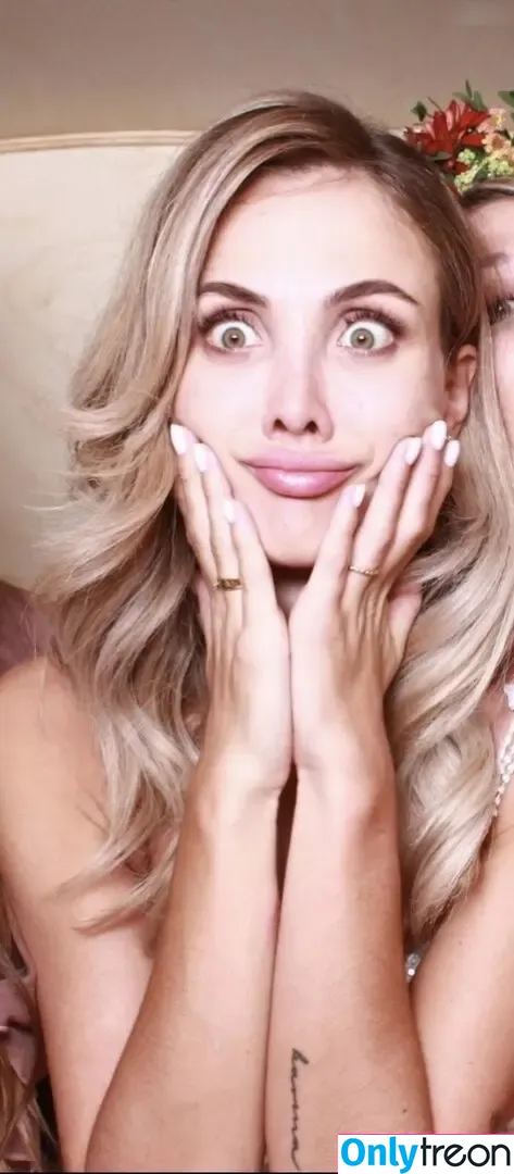 Carmushka nude photo #0019 (Carmushka)