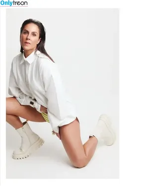 Carol Barcellos / carolbarcellos nude photo #0020