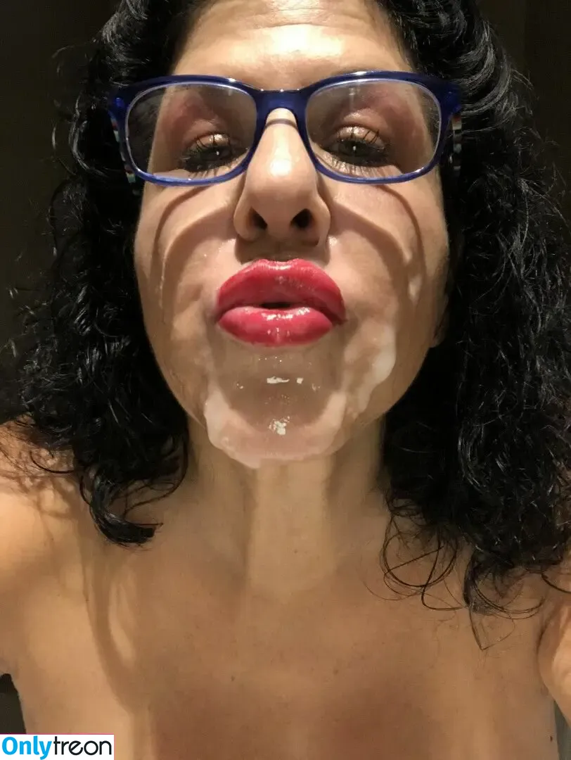 Carol Foxxx nude photo #0065 (xratedwife / xratedwifexoxo)
