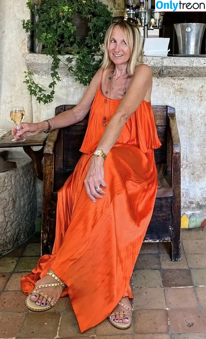 Carol McGiffin голая photo #0006 (the_mcgiff)