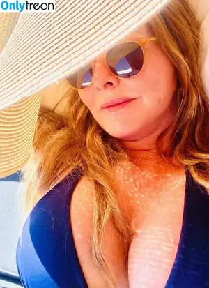 Carol Vorderman / carolvorders nude photo #1078