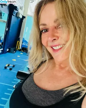 Carol Vorderman / carolvorders nude photo #1132