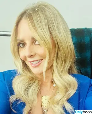 Carol Vorderman / carolvorders nude photo #1298