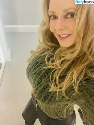 Carol Vorderman / carolvorders nude photo #1361
