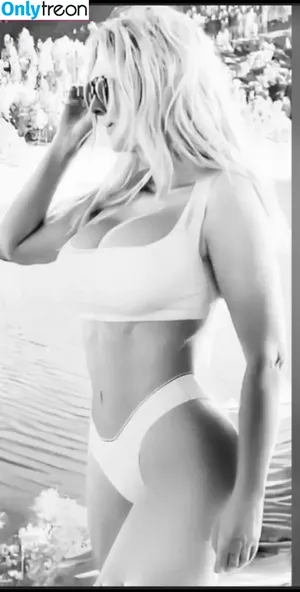 Carol Vorderman / carolvorders фото голая #1733