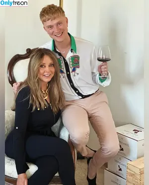 Carol Vorderman / carolvorders фото голая #1737
