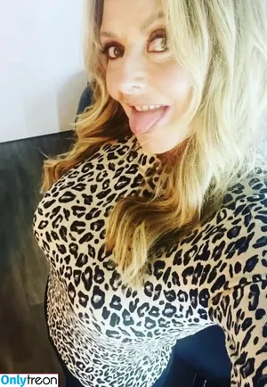 Carol Vorderman / carolvorders nude photo #1840