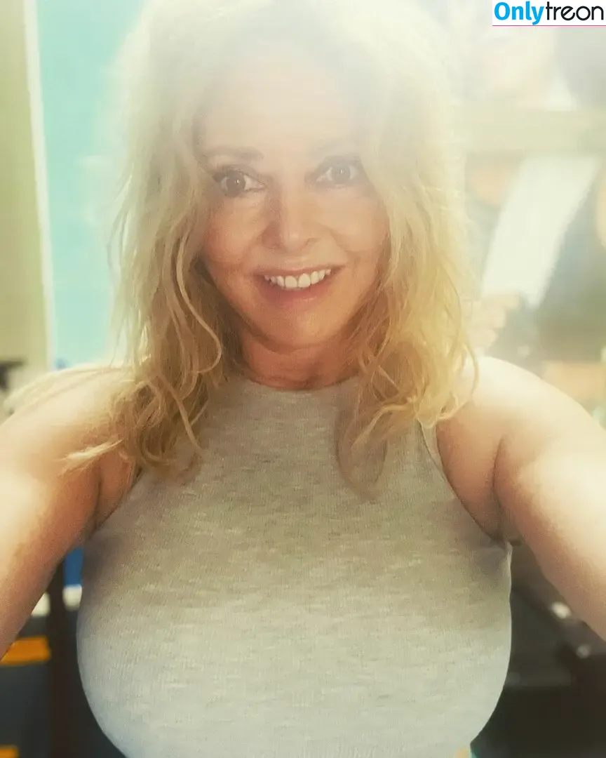 Carol Vorderman голая photo #1140 (carolvorders)