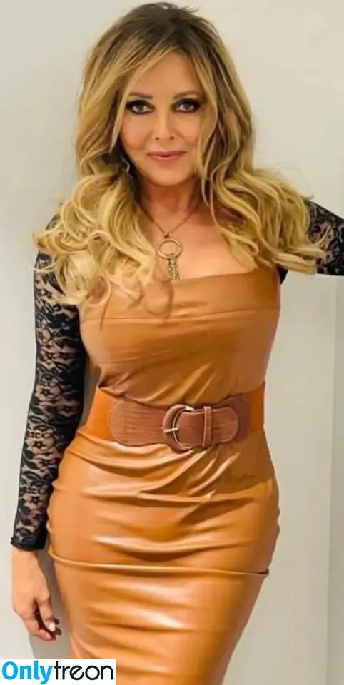 Carol Vorderman nude photo #1255 (carolvorders)
